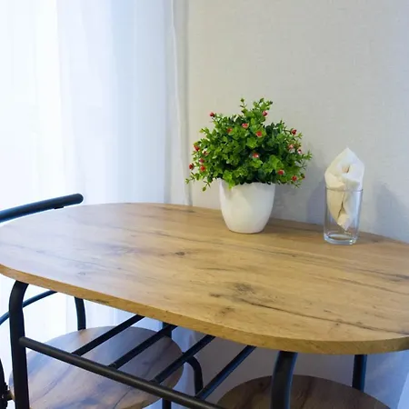 Cozy Studio In The City Center - Mykoly Khvylovoho Str 5-1 Kharkiv Exterior photo